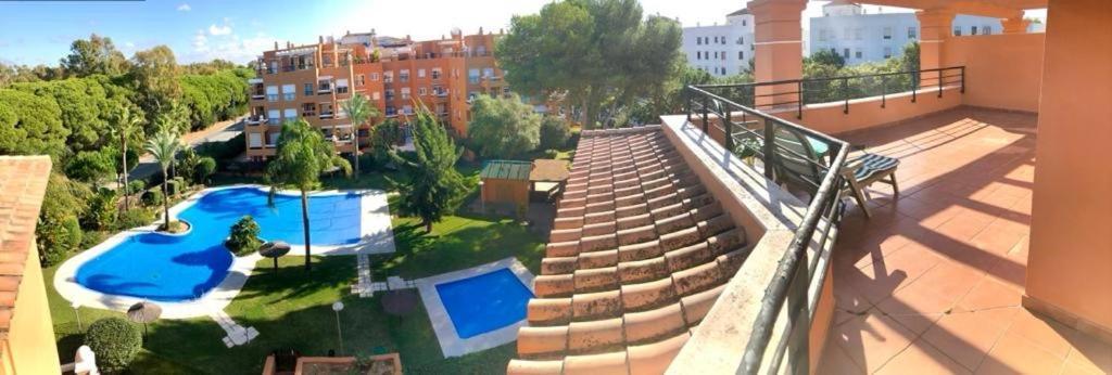 Gatu Premium Atico Sotavento Playa, Parking, Terraza, Piscinas, Wifi Y Aire Acc , " Preferente Mayores De 25 Anos Y Familias " El Puerto de Santa María Exterior foto