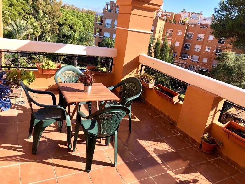 Gatu Premium Atico Sotavento Playa, Parking, Terraza, Piscinas, Wifi Y Aire Acc , " Preferente Mayores De 25 Anos Y Familias " El Puerto de Santa María Exterior foto